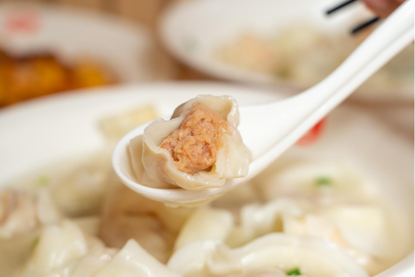 郑州中式快餐加盟品牌该如何紧跟新趋势，制定制胜策略？