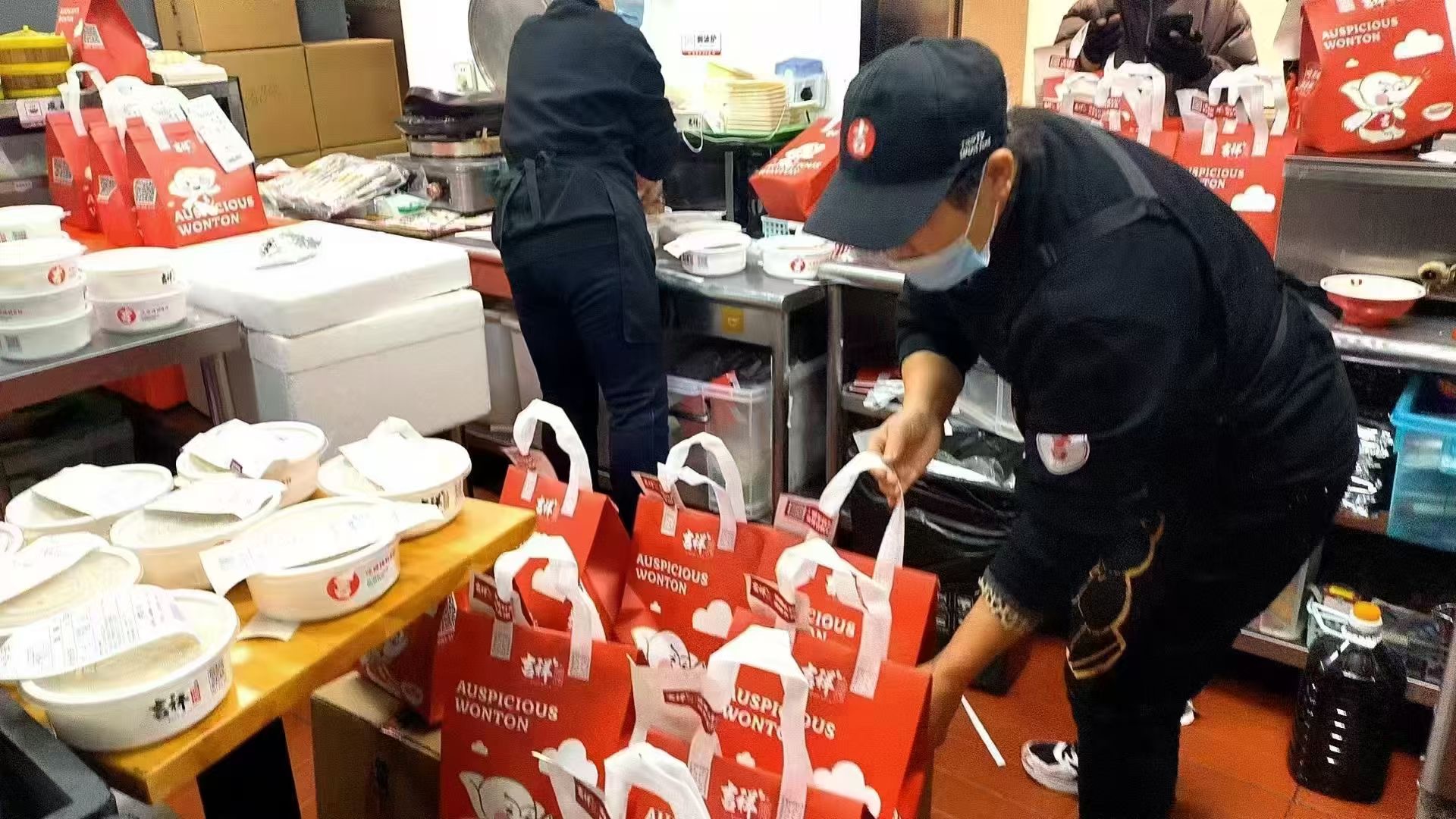 济南中式快餐加盟核心：口味稳定与创新研发双驱动